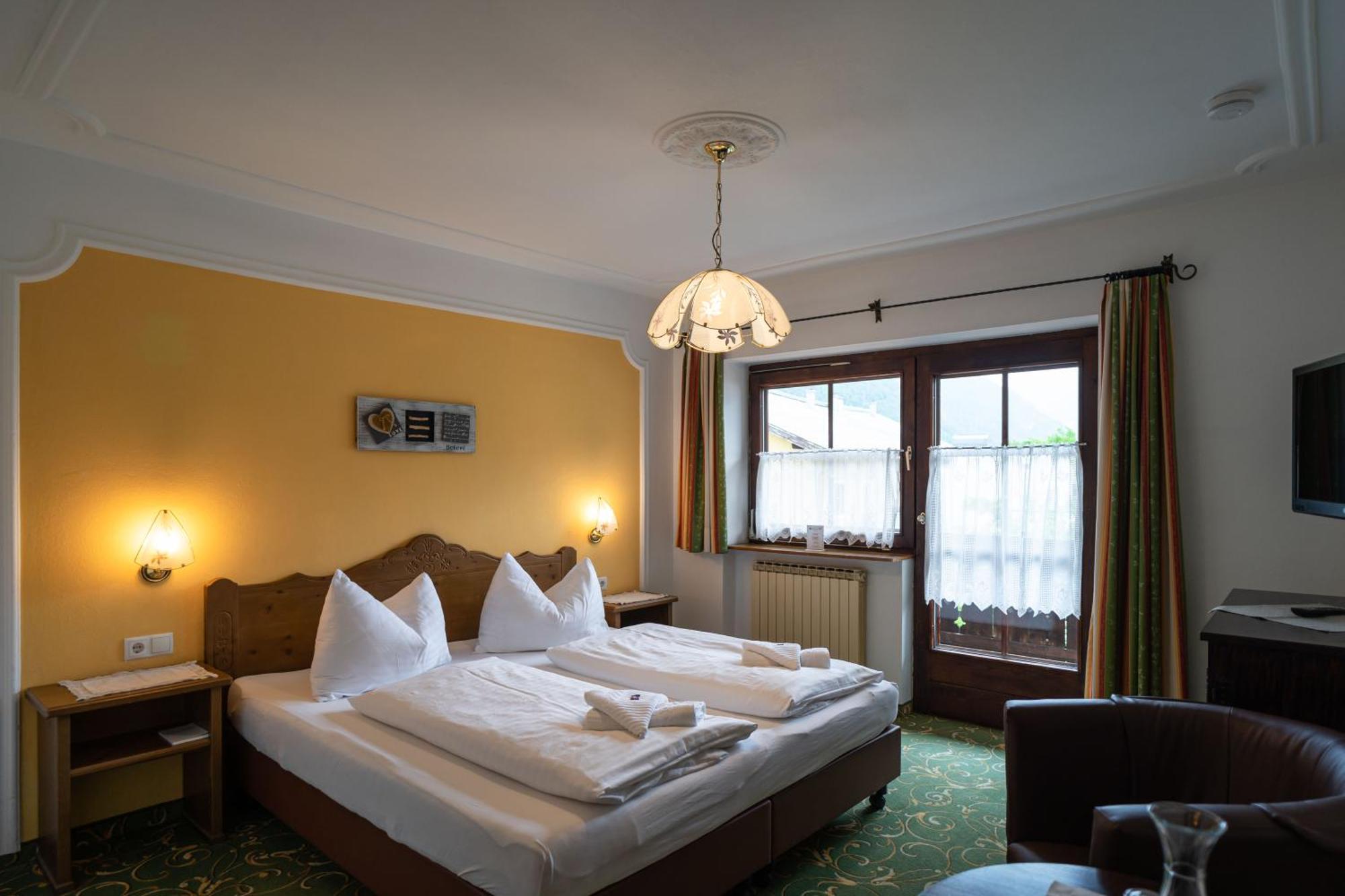 Bed and Breakfast Der Bräuschmied Lofer Exterior foto